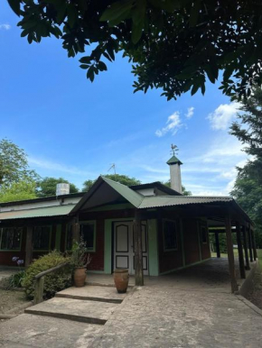 Quinta con pileta en Barrio Parque Girado